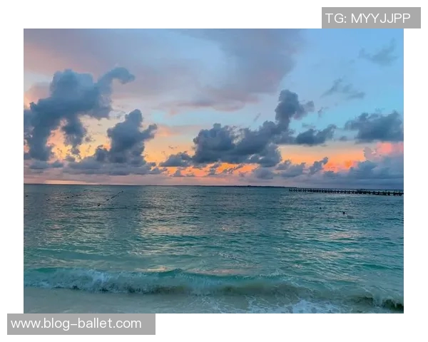 最佳的放松场景选择皮尔斯分享浴缸淋浴海滩车内的独特体验